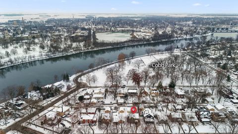 Tiny photo for 1103 S Evergreen Avenue, Kankakee, IL 60901 (MLS # 12525067)