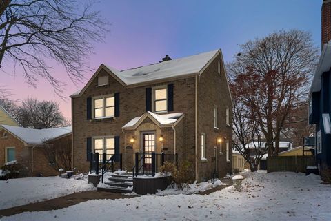 Photo of 1103 S Evergreen Avenue, Kankakee, IL 60901 (MLS # 12525067)