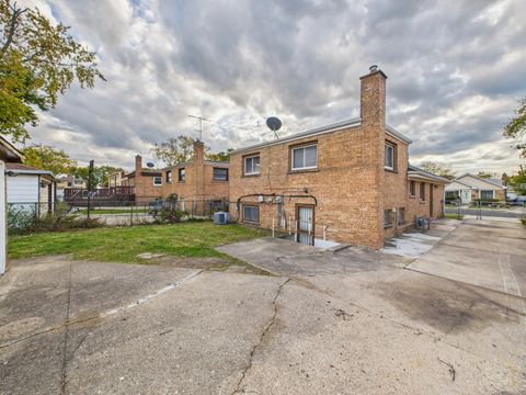 Tiny photo for 235 32nd Avenue, Bellwood, IL 60104 (MLS # 12509584)