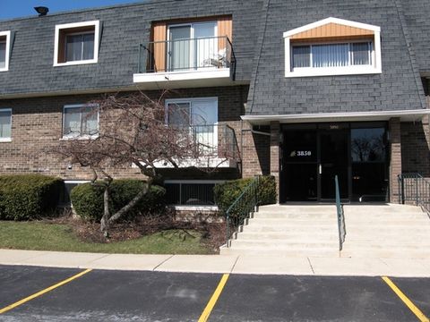 Photo of 3850 S Parkway Drive #1F, Northbrook, IL 60062 (MLS # 12684713)