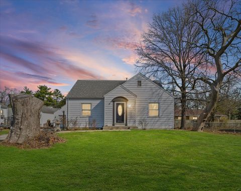 Tiny photo for 1608 W SPRINGFIELD Ave, Champaign, IL 61821 (MLS # 12586103)