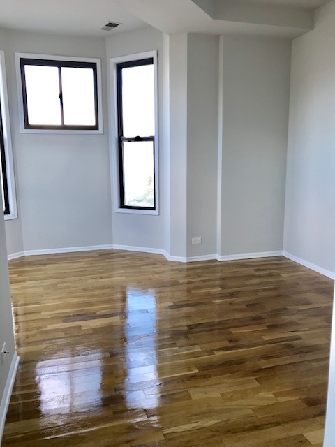 1351 W Roscoe Street 2