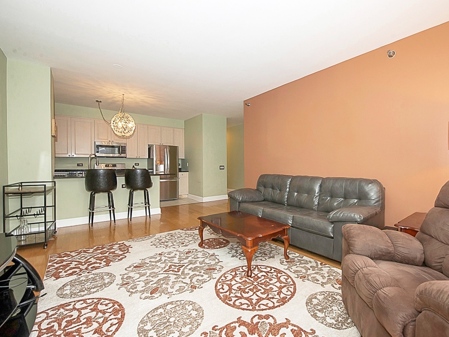 330 N Jefferson Street 1306