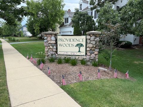 Tiny photo for 590 Oxford Lane, Lindenhurst, IL 60046 (MLS # 12410199)