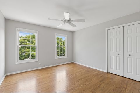 Tiny photo for 590 Oxford Lane, Lindenhurst, IL 60046 (MLS # 12410199)