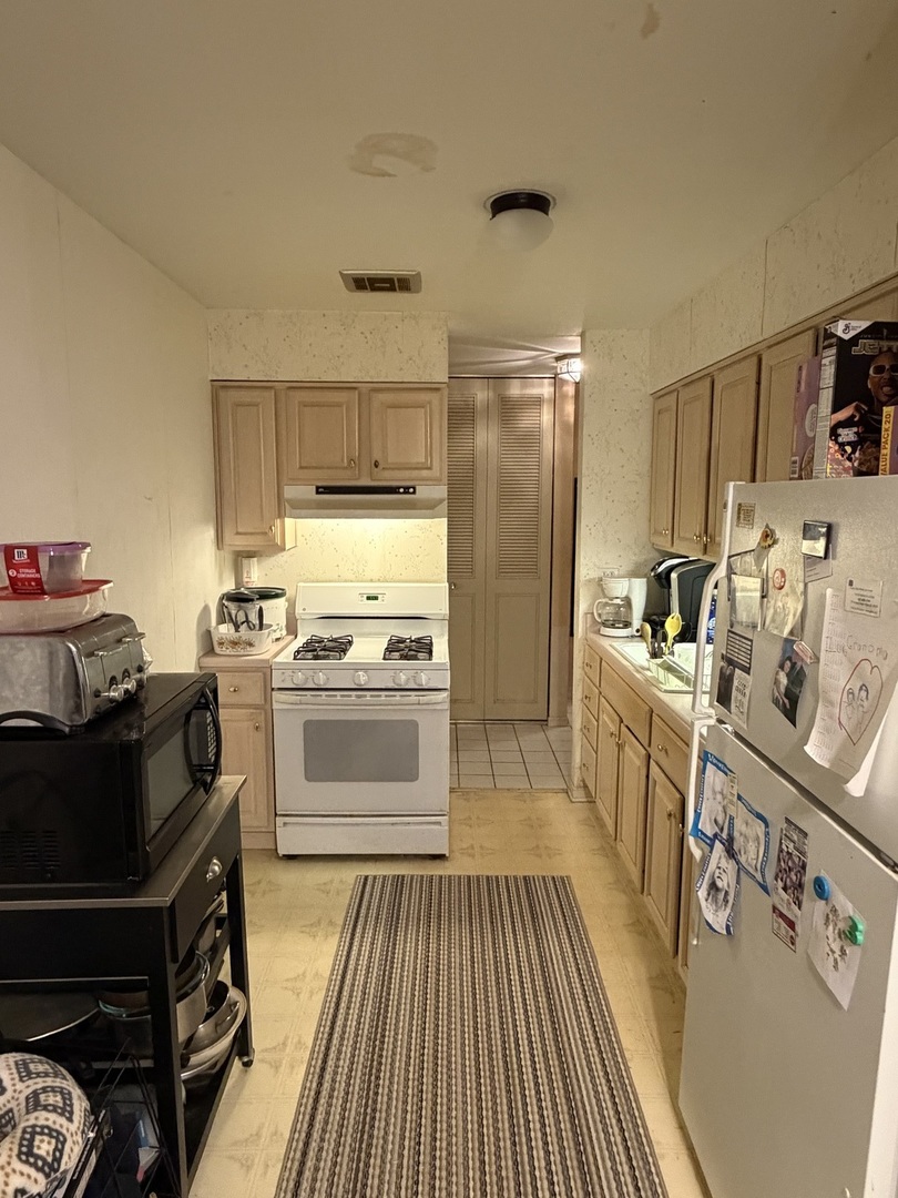 1475 Rebecca Drive 213