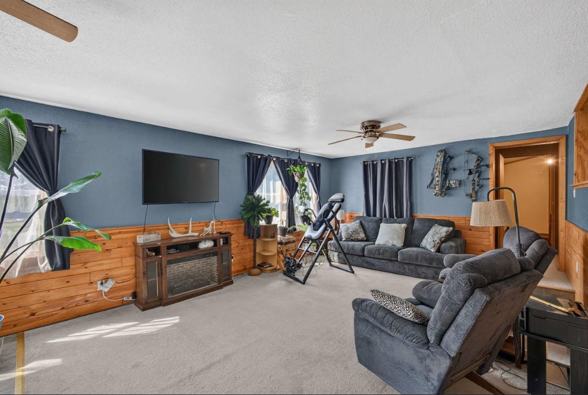 908 5TH Street