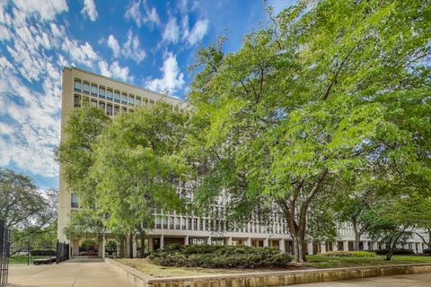 Tiny photo for 1401 E 55th Street #602N, Chicago, IL 60615 (MLS # 12620805)