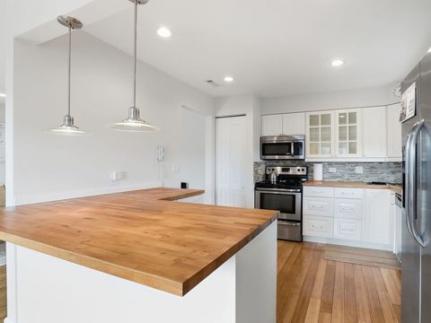 Tiny photo for 9332 Landings Lane #604, Des Plaines, IL 60016 (MLS # 12600349)