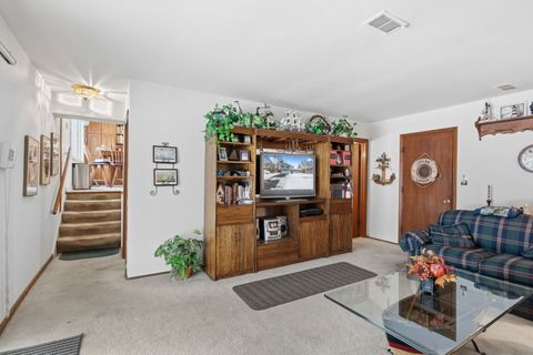 Tiny photo for 710 Morris Court, Lombard, IL 60148 (MLS # 12527226)