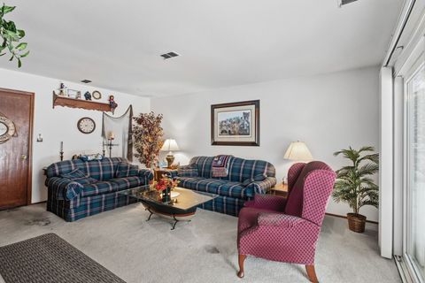 Tiny photo for 710 Morris Court, Lombard, IL 60148 (MLS # 12527226)