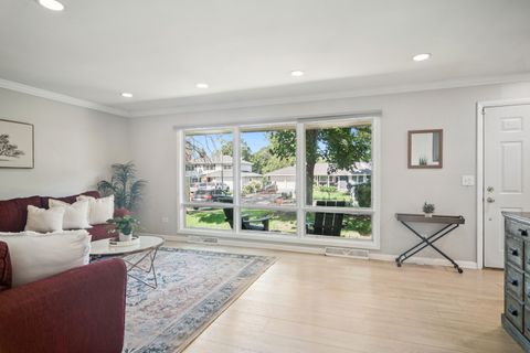 Tiny photo for 123 Monument Avenue, Barrington, IL 60010 (MLS # 12461801)