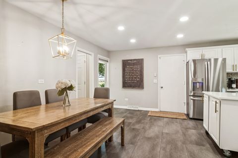 Tiny photo for 123 Monument Avenue, Barrington, IL 60010 (MLS # 12461801)