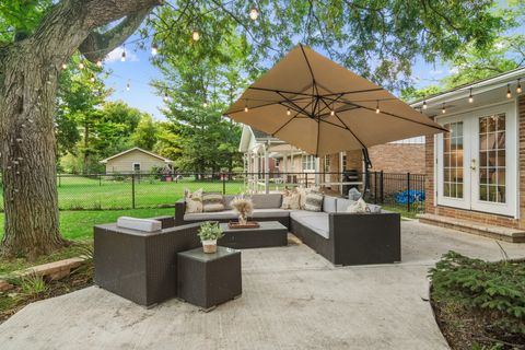 Tiny photo for 123 Monument Avenue, Barrington, IL 60010 (MLS # 12461801)