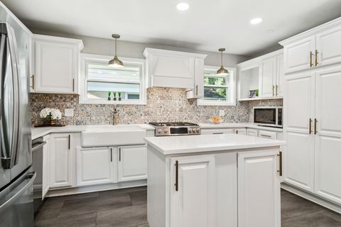 Tiny photo for 123 Monument Avenue, Barrington, IL 60010 (MLS # 12461801)