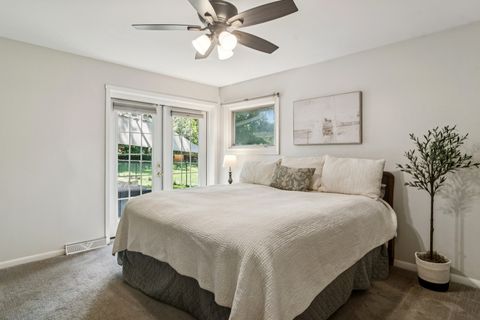 Tiny photo for 123 Monument Avenue, Barrington, IL 60010 (MLS # 12461801)