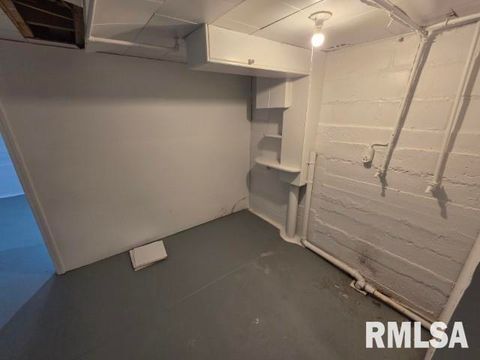 Tiny photo for 704 S 24TH Street, Mt Vernon, IL 62864 (MLS # EB460186)