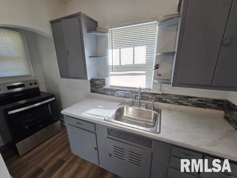 Tiny photo for 704 S 24TH Street, Mt Vernon, IL 62864 (MLS # EB460186)