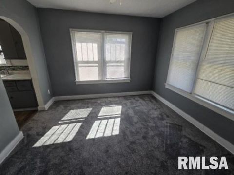 Tiny photo for 704 S 24TH Street, Mt Vernon, IL 62864 (MLS # EB460186)