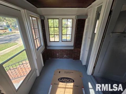 Tiny photo for 704 S 24TH Street, Mt Vernon, IL 62864 (MLS # EB460186)