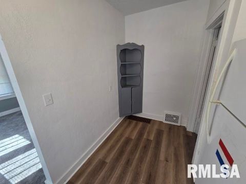 Tiny photo for 704 S 24TH Street, Mt Vernon, IL 62864 (MLS # EB460186)