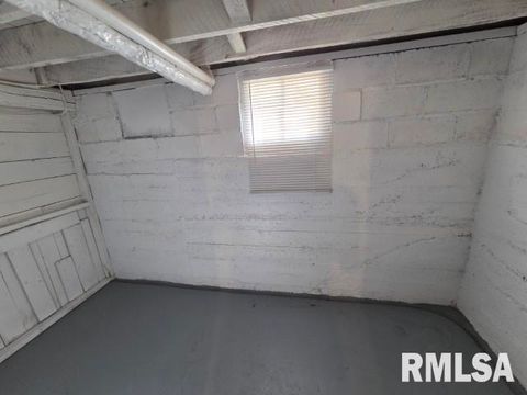 Tiny photo for 704 S 24TH Street, Mt Vernon, IL 62864 (MLS # EB460186)