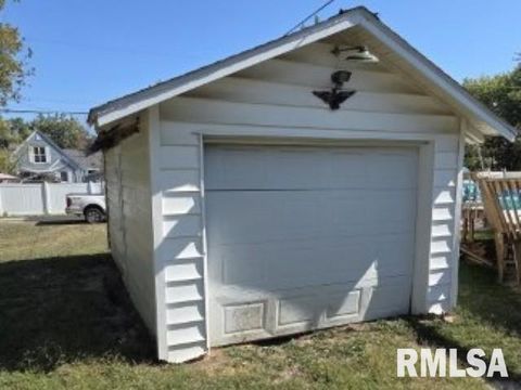 Tiny photo for 704 S 24TH Street, Mt Vernon, IL 62864 (MLS # EB460186)