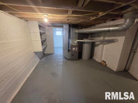 Tiny photo for 704 S 24TH Street, Mt Vernon, IL 62864 (MLS # EB460186)