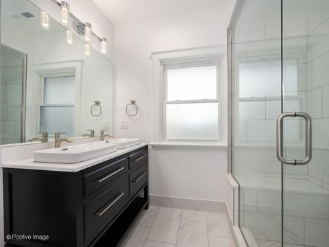 Tiny photo for 1506 W Touhy Avenue, Chicago, IL 60626 (MLS # 12601410)