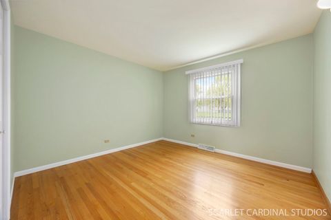 Tiny photo for 940 S Villa Avenue, Villa Park, IL 60181 (MLS # 12621427)