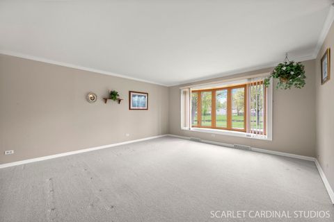 Tiny photo for 940 S Villa Avenue, Villa Park, IL 60181 (MLS # 12621427)