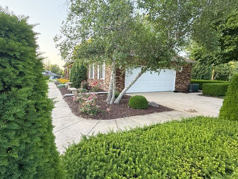 Tiny photo for 300 Fieldstone Lane, Dixon, IL 61021 (MLS # 12569571)