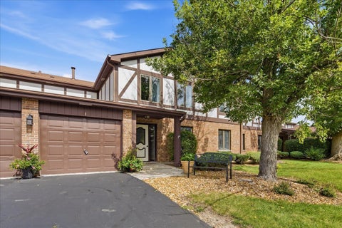 Tiny photo for 9810 Mill Drive W #E1, Palos Park, IL 60464 (MLS # 12769697)