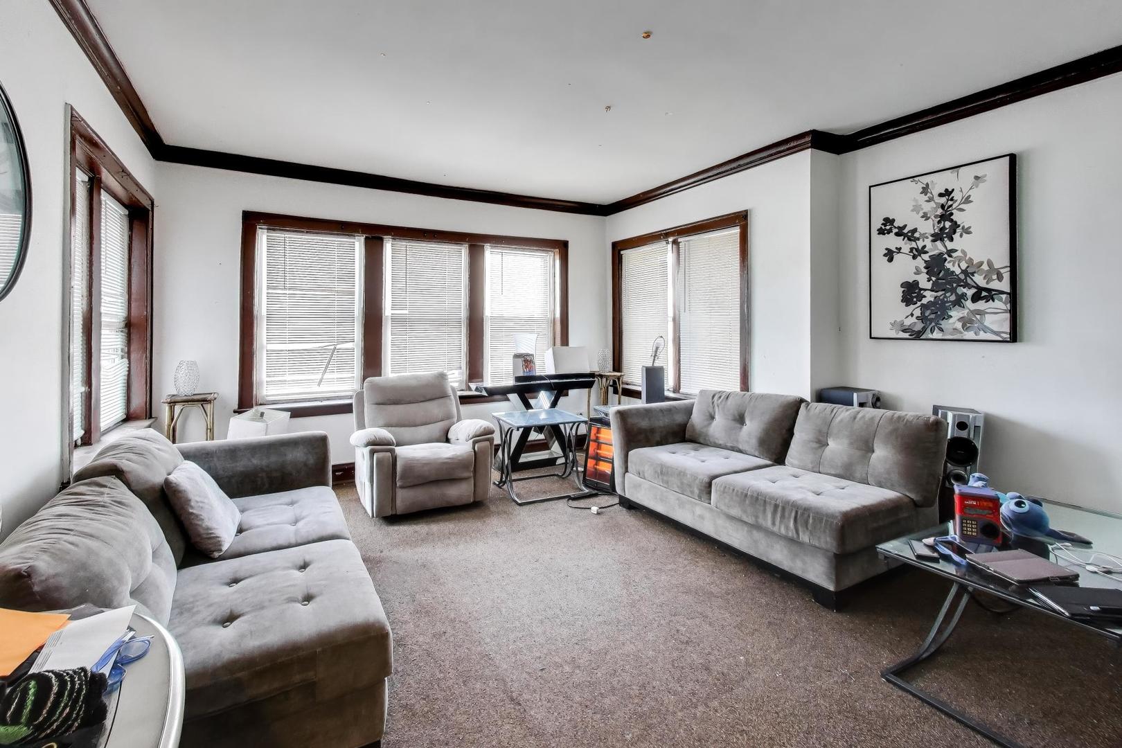 7611 S Marshfield Avenue