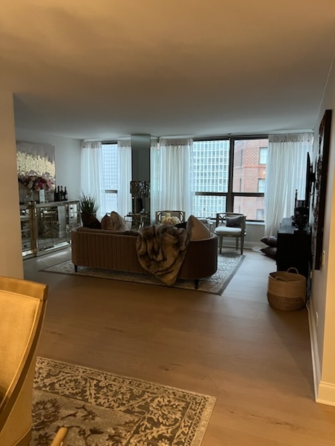 110 E Delaware Place 2003