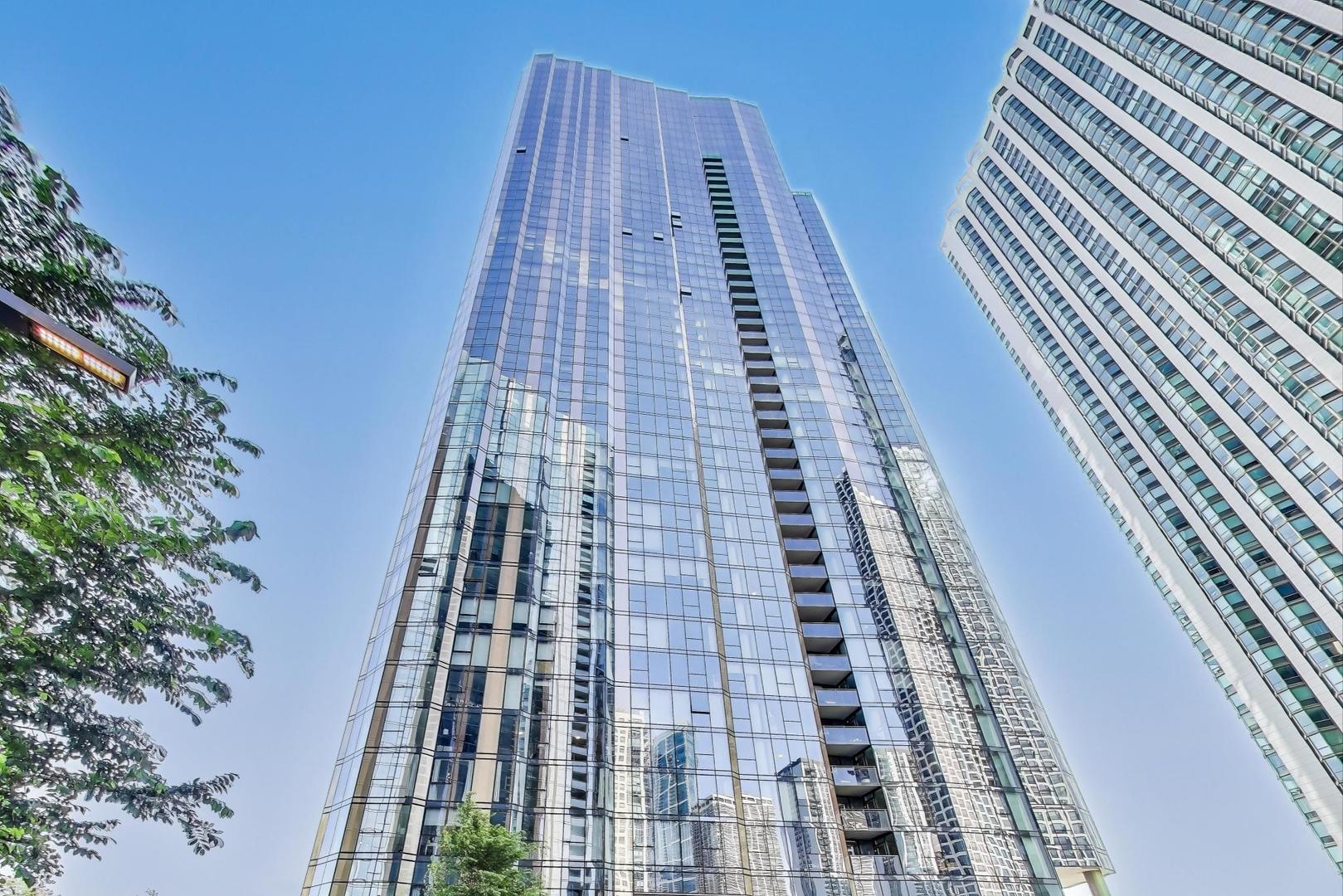 211 N Harbor Drive 1809
