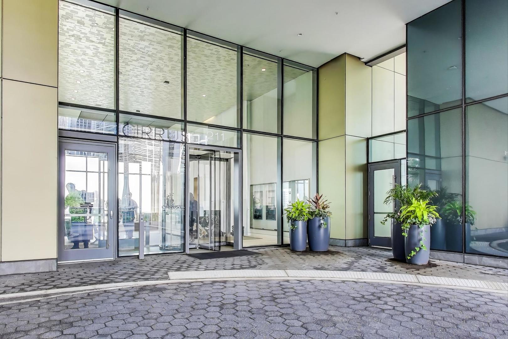 211 N Harbor Drive 1809