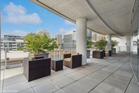 Tiny photo for 303 W OHIO Street #3206, Chicago, IL 60654 (MLS # 12490085)