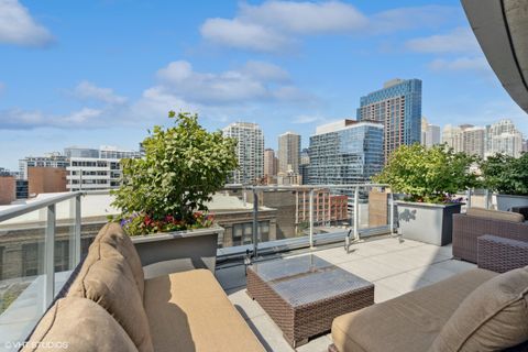 Tiny photo for 303 W OHIO Street #3206, Chicago, IL 60654 (MLS # 12490085)