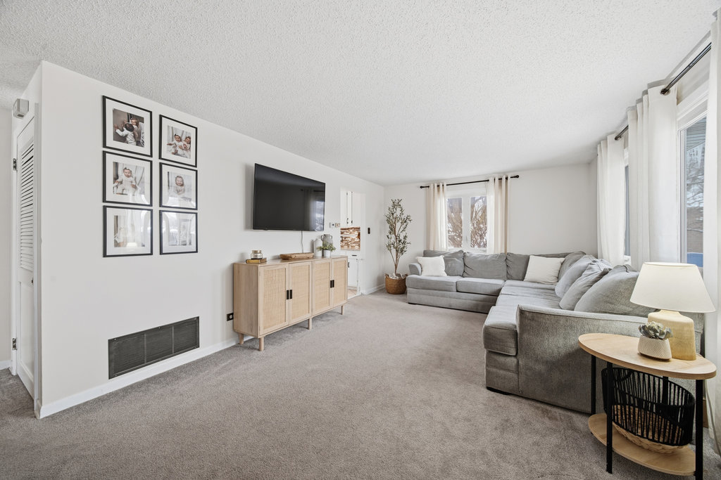 10333 S Millard Avenue