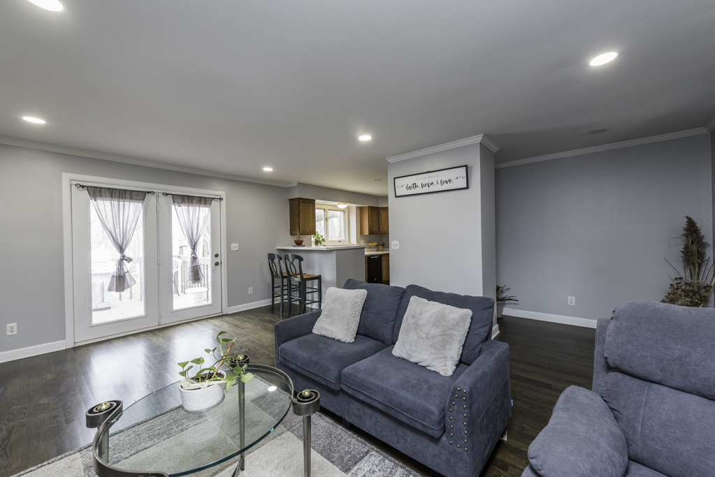 10093 W Fairbanks Avenue