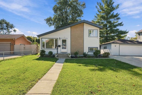 Photo of 739 W Terrace Street, Villa Park, IL 60181 (MLS # 12789963)