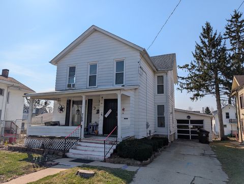 Photo of 709 W Lincoln Boulevard, Freeport, IL 61032 (MLS # 12602503)