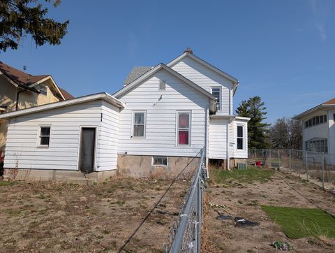 Tiny photo for 709 W Lincoln Boulevard, Freeport, IL 61032 (MLS # 12602503)