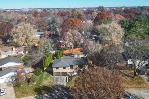 Tiny photo for 204 Parkview Drive, Bloomington, IL 61701 (MLS # 12525702)