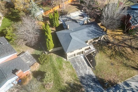 Tiny photo for 204 Parkview Drive, Bloomington, IL 61701 (MLS # 12525702)