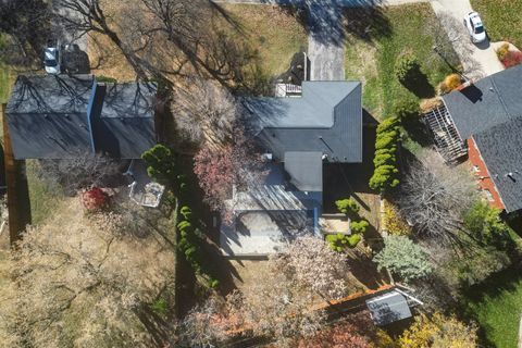 Tiny photo for 204 Parkview Drive, Bloomington, IL 61701 (MLS # 12525702)