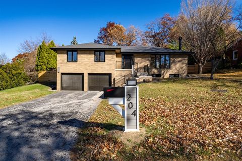 Photo of 204 Parkview Drive, Bloomington, IL 61701 (MLS # 12525702)