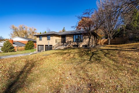 Tiny photo for 204 Parkview Drive, Bloomington, IL 61701 (MLS # 12525702)