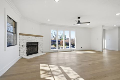 Tiny photo for 204 Parkview Drive, Bloomington, IL 61701 (MLS # 12525702)